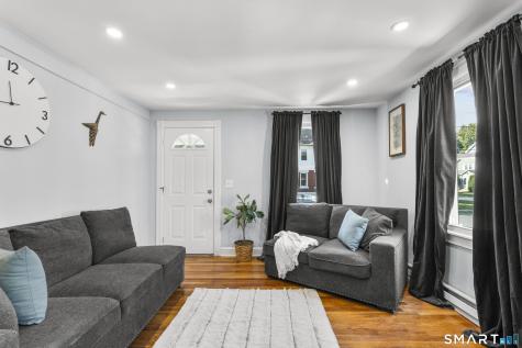 35 Pease Street Enfield CT 06082
