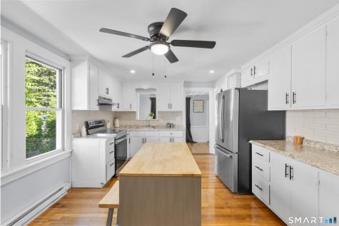 35 Pease Street Enfield CT 06082
