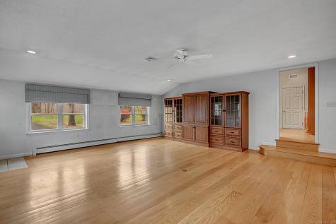 23 Loeffler Road Bloomfield CT 06002