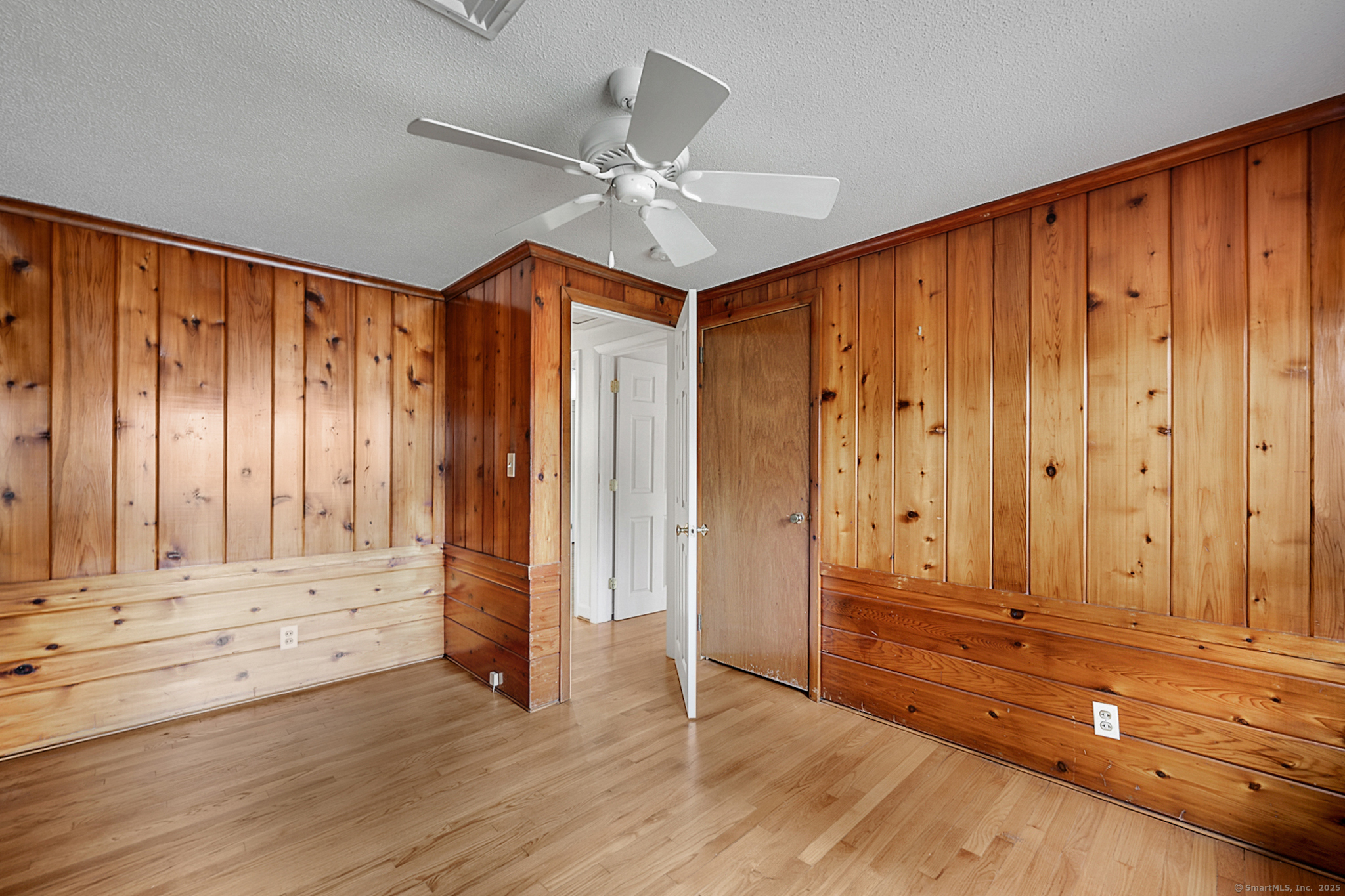 23 Loeffler Road Bloomfield CT 06002