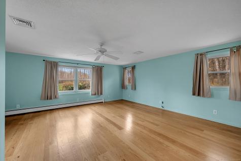 23 Loeffler Road Bloomfield CT 06002