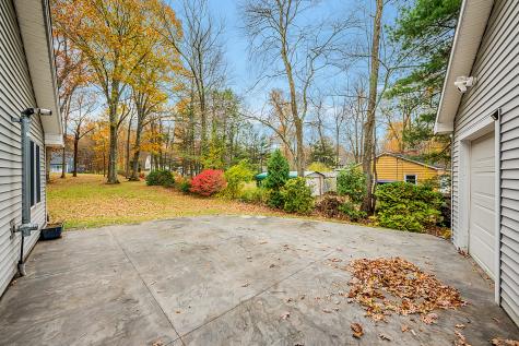 23 Loeffler Road Bloomfield CT 06002