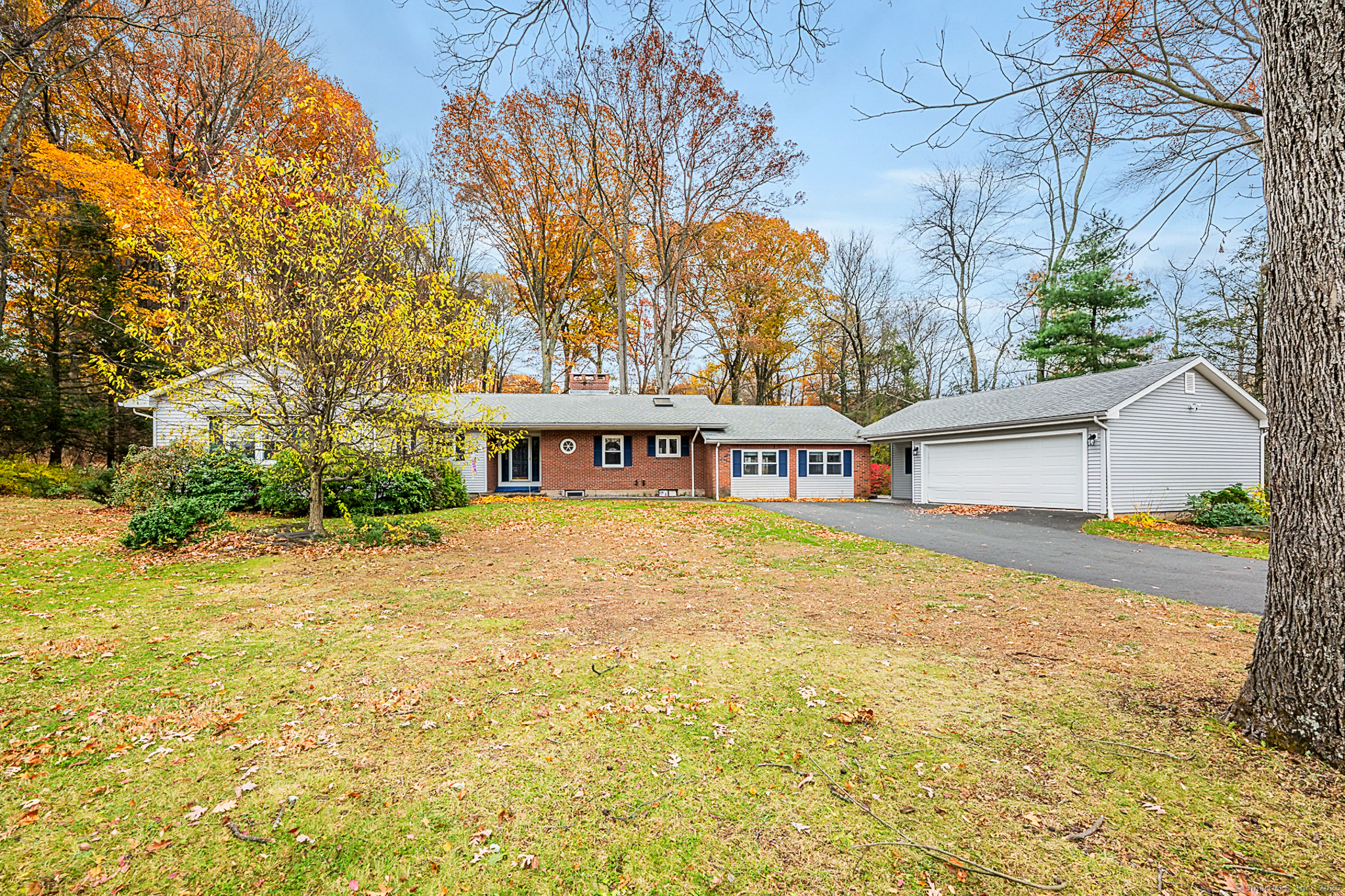 23 Loeffler Road Bloomfield CT 06002