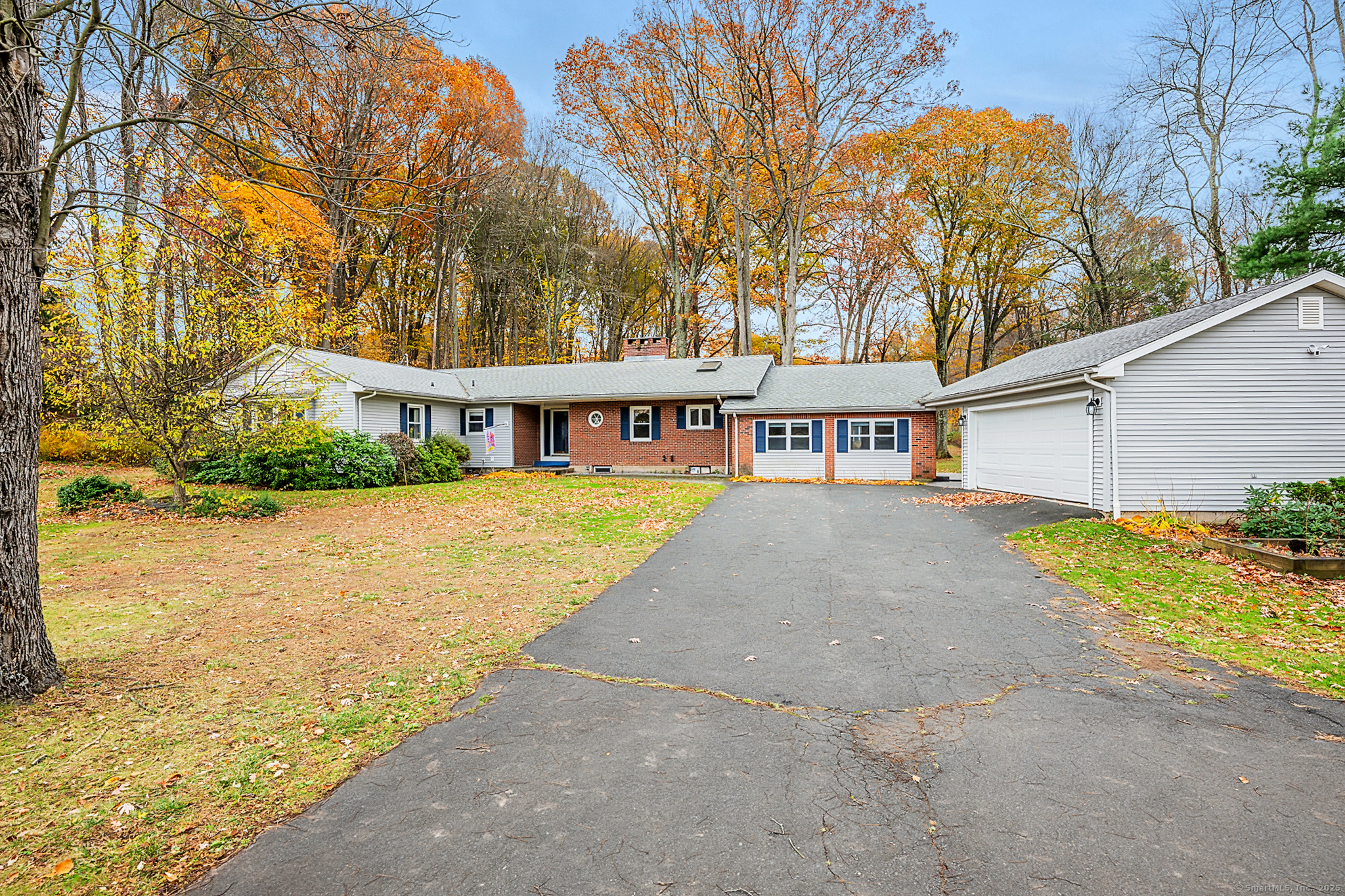 23 Loeffler Road Bloomfield CT 06002