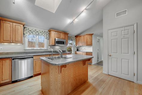 23 Loeffler Road Bloomfield CT 06002