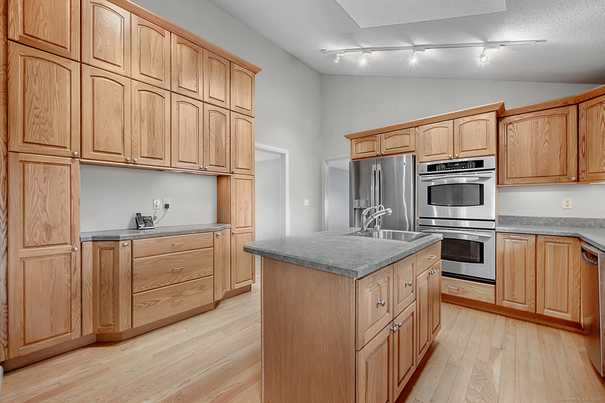 23 Loeffler Road Bloomfield CT 06002