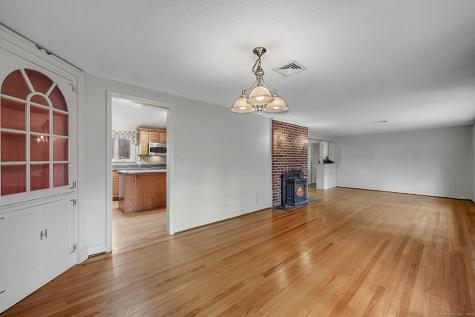 23 Loeffler Road Bloomfield CT 06002