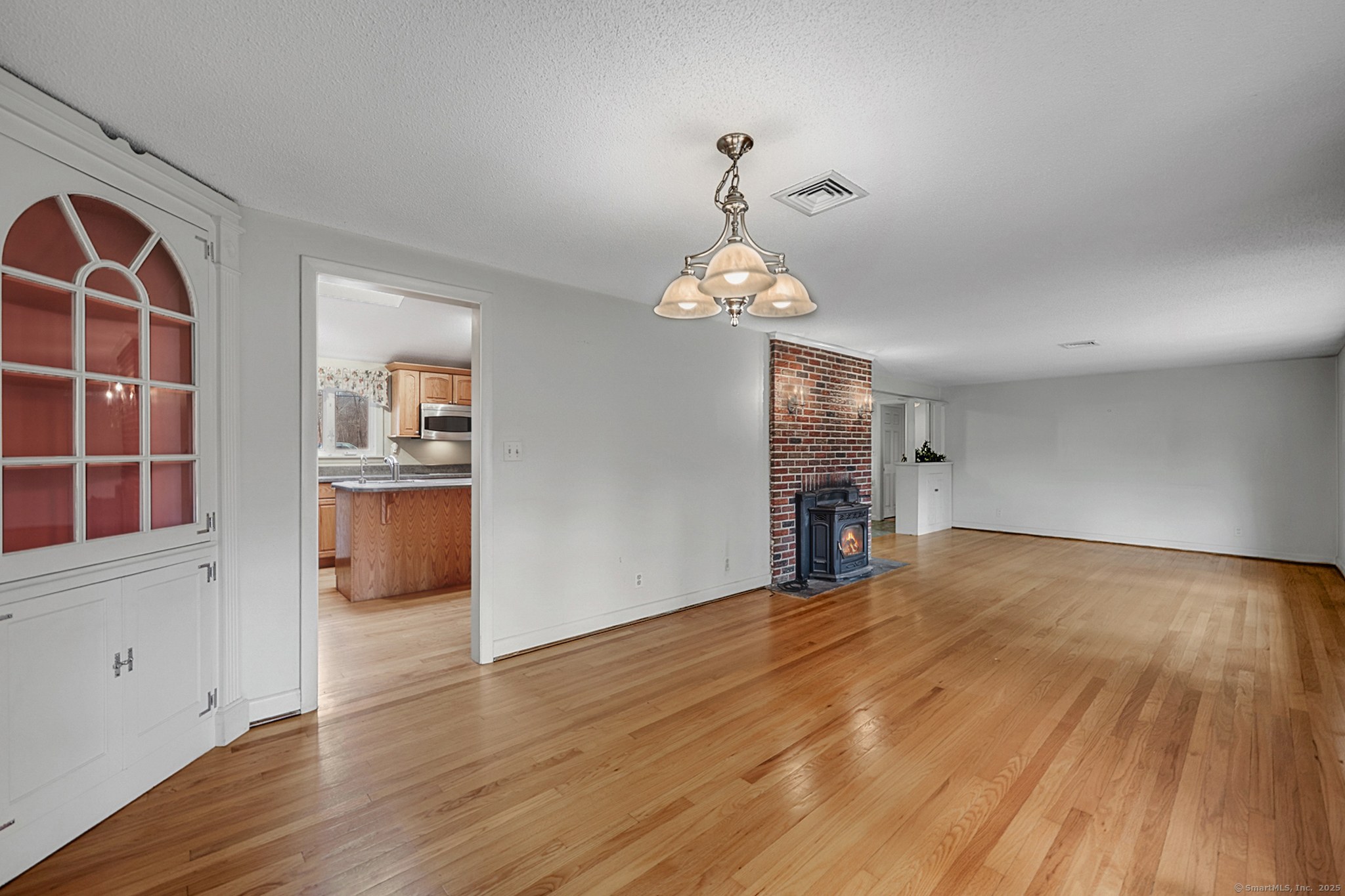 23 Loeffler Road Bloomfield CT 06002