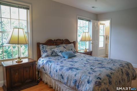 35 Sherwood Place Fairfield CT 06890