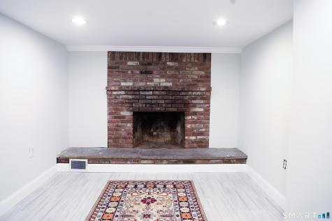 35 Sherwood Place Fairfield CT 06890