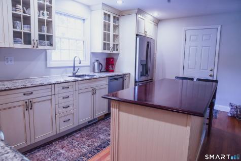 35 Sherwood Place Fairfield CT 06890