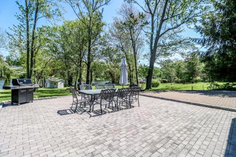 38 North Lake Shore Drive Brookfield CT 06804