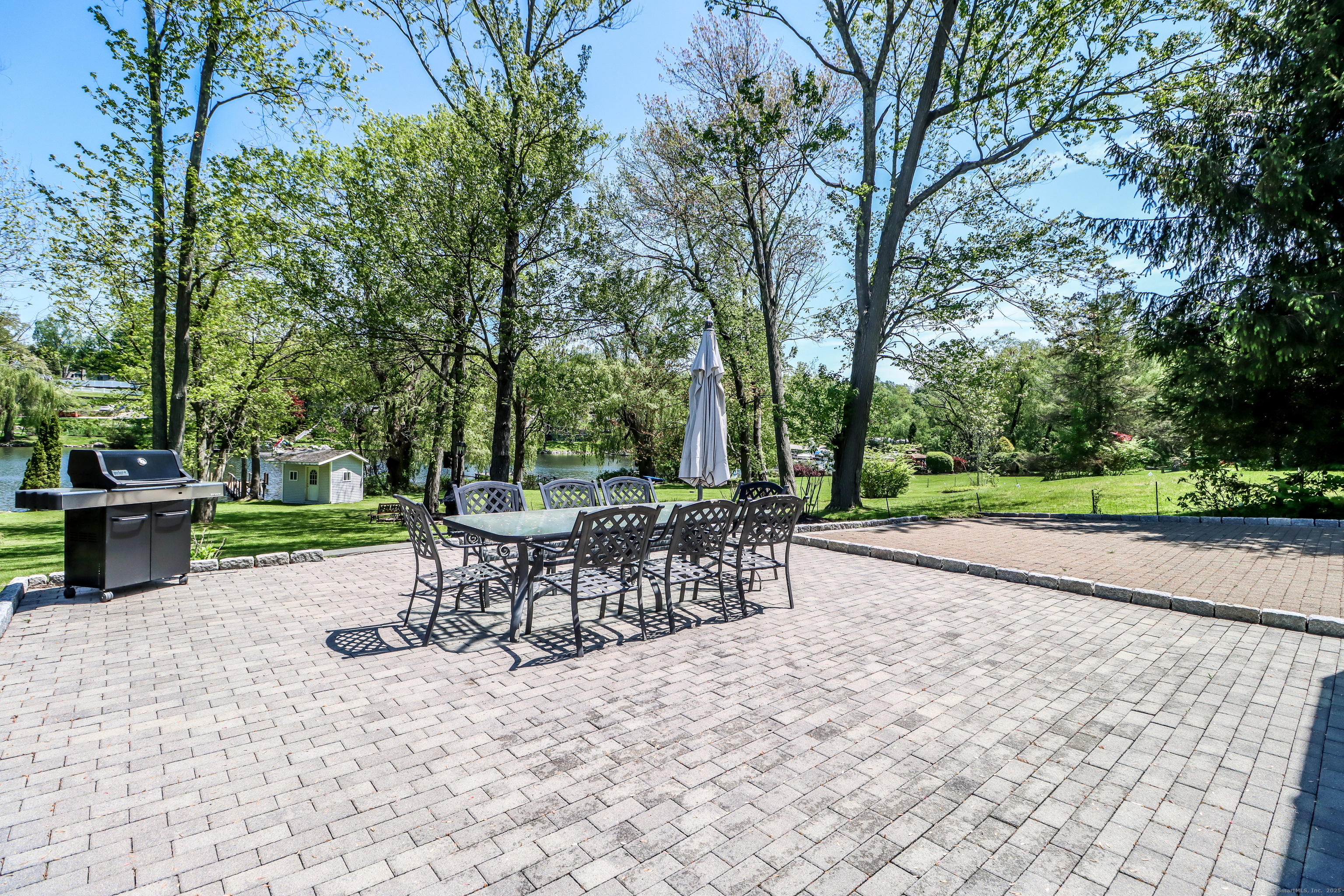 38 North Lake Shore Drive Brookfield CT 06804