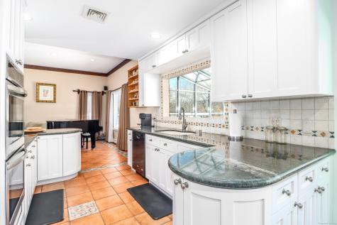 38 North Lake Shore Drive Brookfield CT 06804