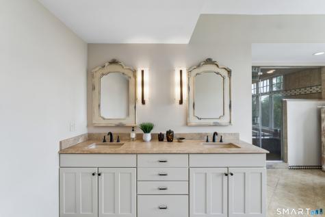 8 Horseshoe Ridge Road Newtown CT 06482