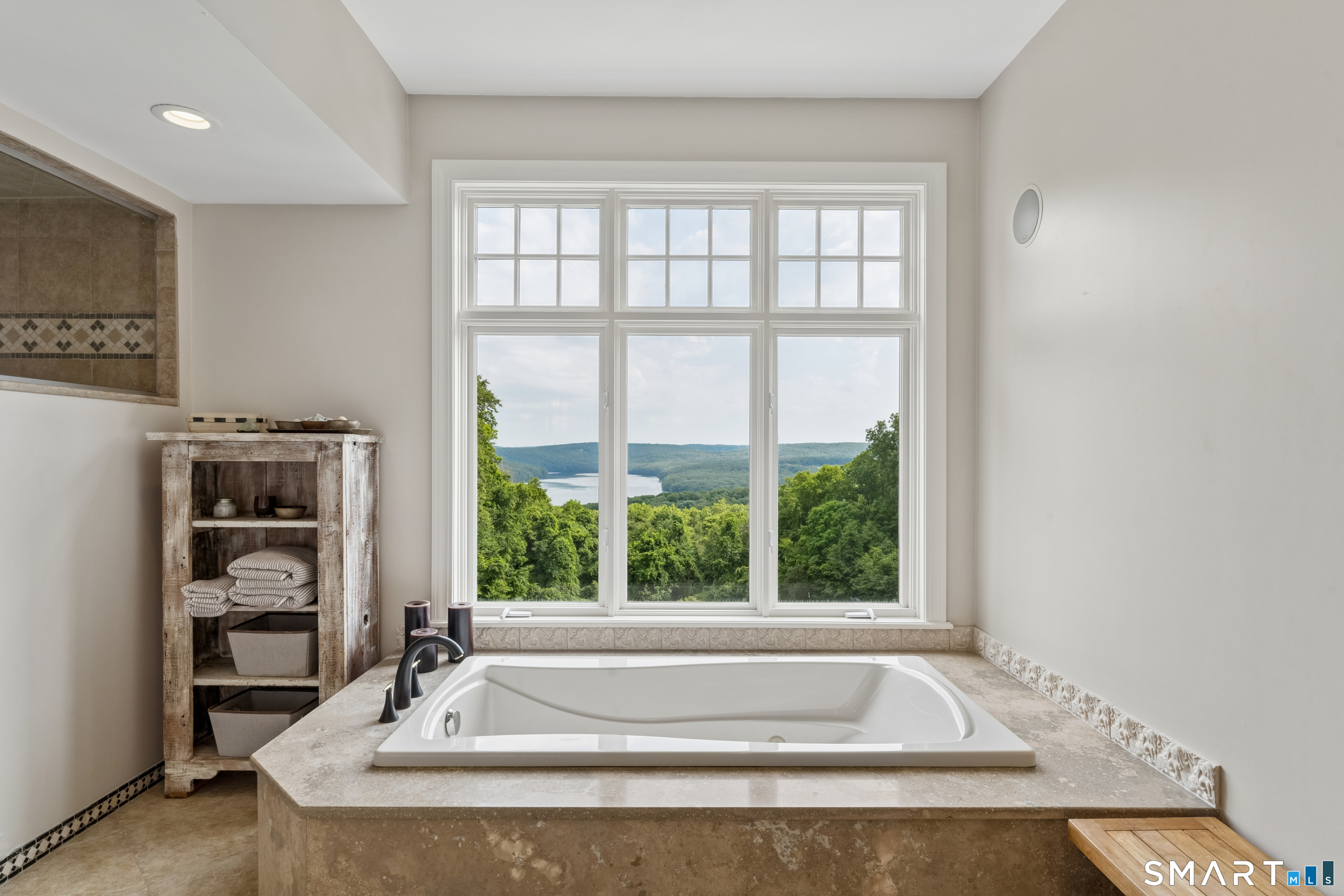 8 Horseshoe Ridge Road Newtown CT 06482