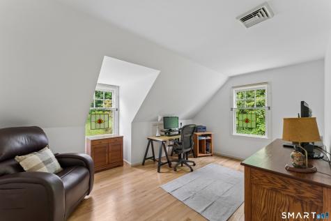 8 Horseshoe Ridge Road Newtown CT 06482