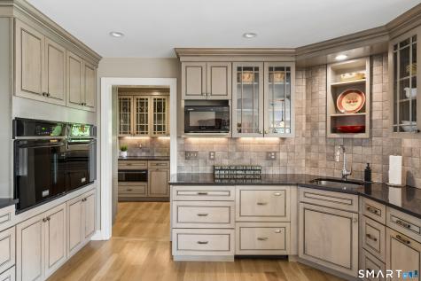 8 Horseshoe Ridge Road Newtown CT 06482