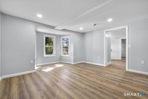 6 Lee Avenue Norwich CT 06360