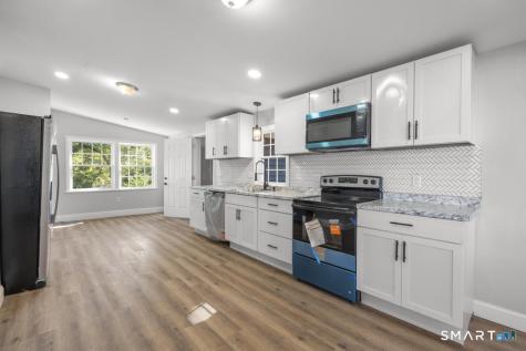 6 Lee Avenue Norwich CT 06360