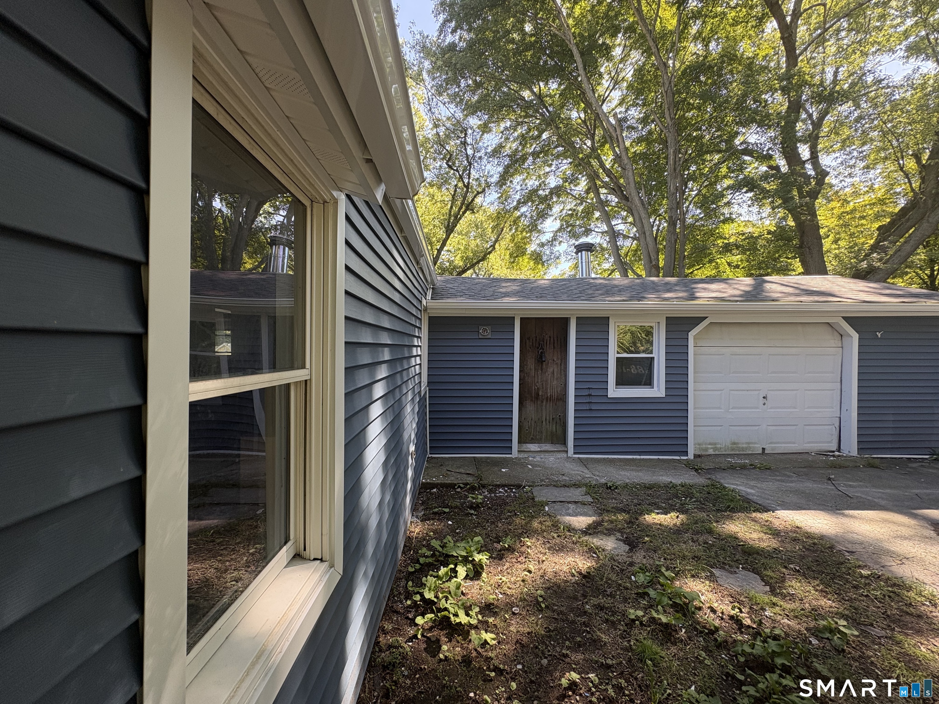 6 Lee Avenue Norwich CT 06360