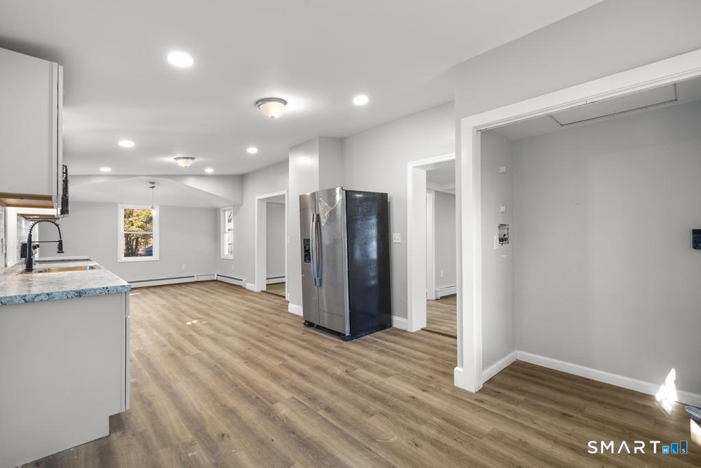 6 Lee Avenue Norwich CT 06360