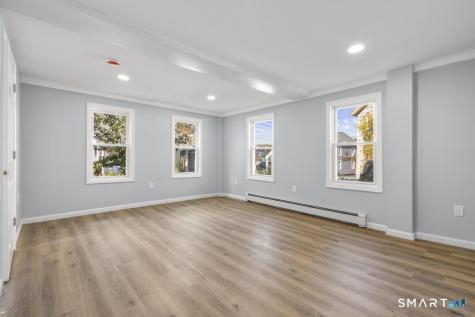 6 Lee Avenue Norwich CT 06360