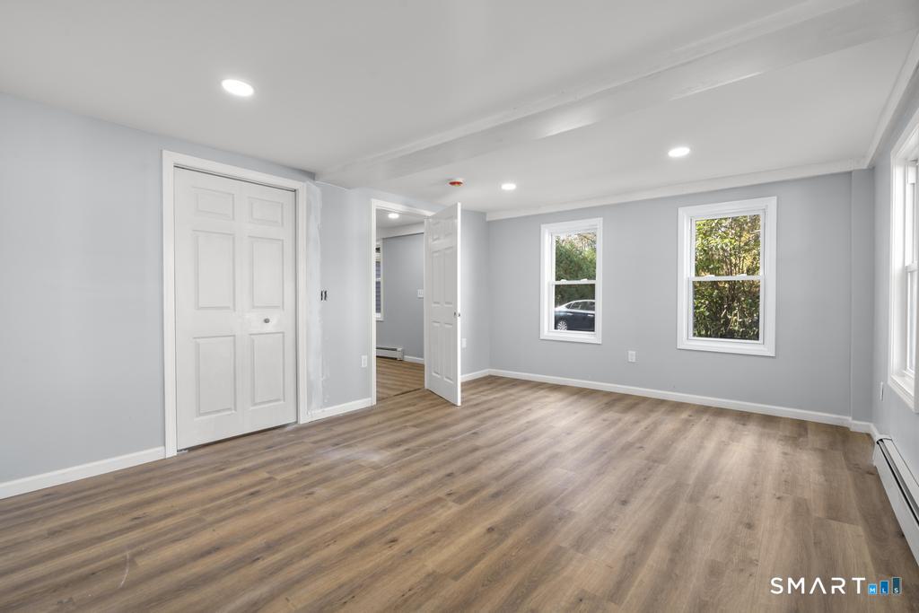 6 Lee Avenue Norwich CT 06360