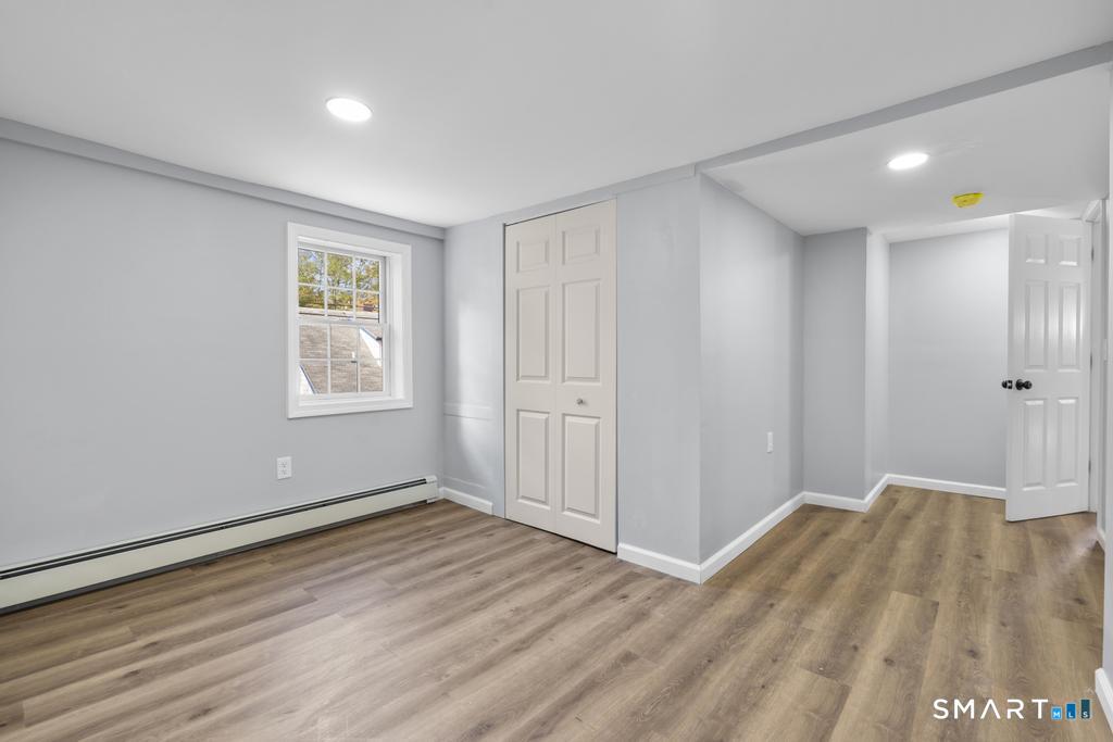 6 Lee Avenue Norwich CT 06360