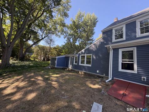6 Lee Avenue Norwich CT 06360