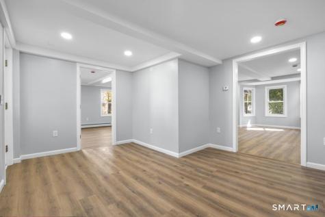 6 Lee Avenue Norwich CT 06360