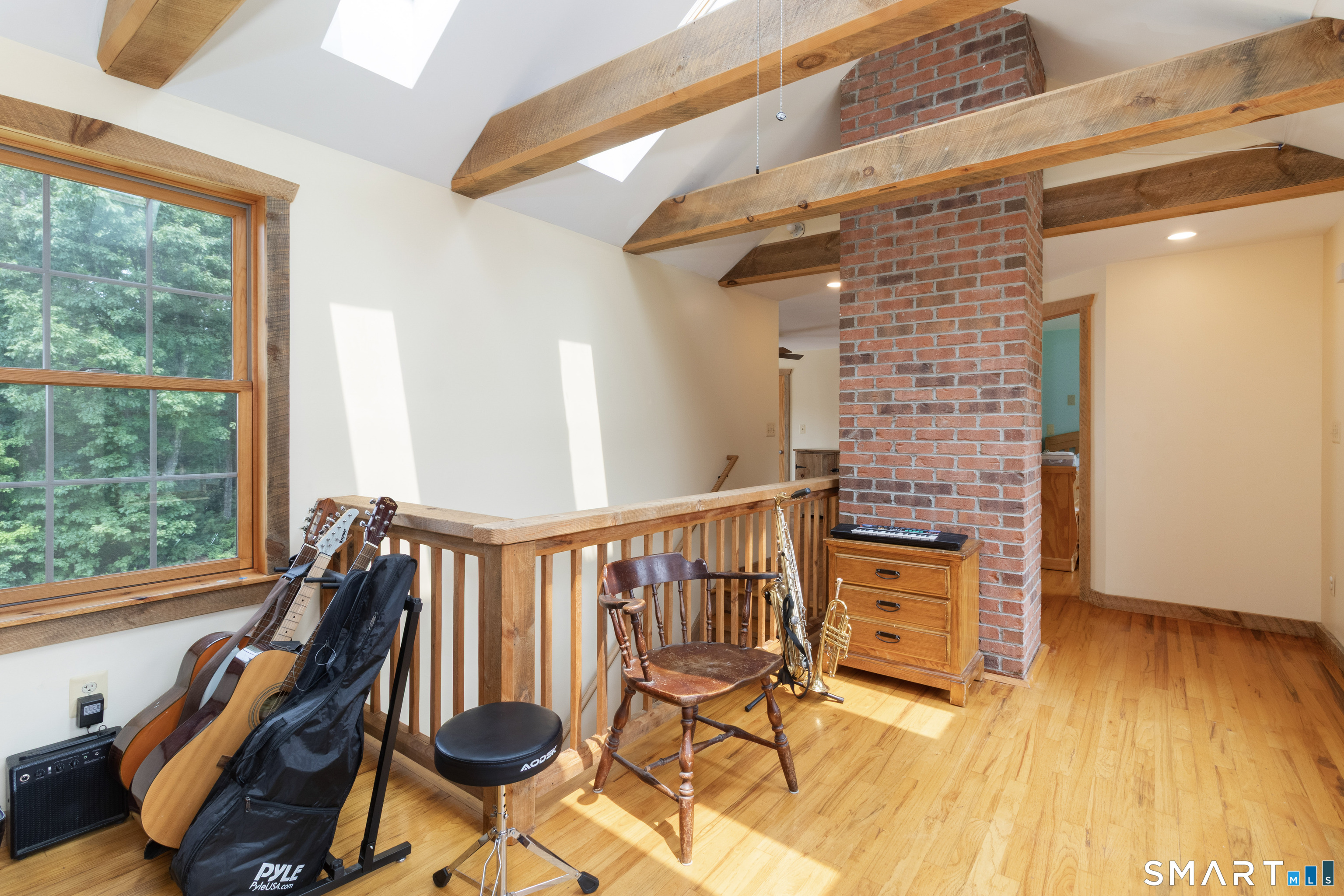 13 Woodridge Drive Barkhamsted CT 06063