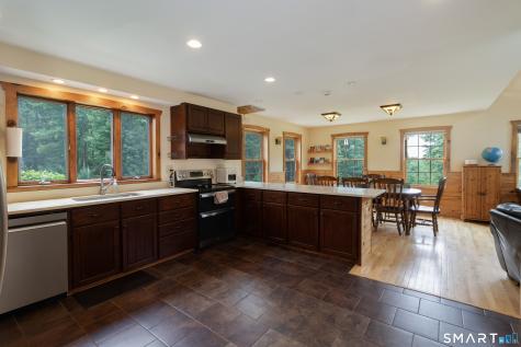 13 Woodridge Drive Barkhamsted CT 06063
