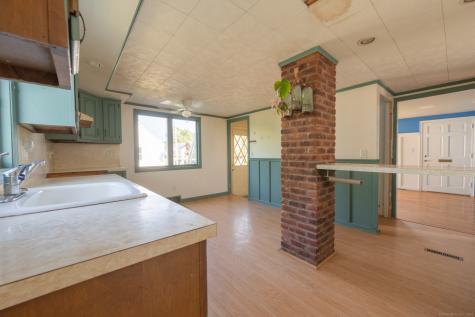 102 Vista Drive East Haven CT 06512