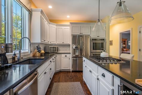 170 Devonshire Lane Madison CT 06443