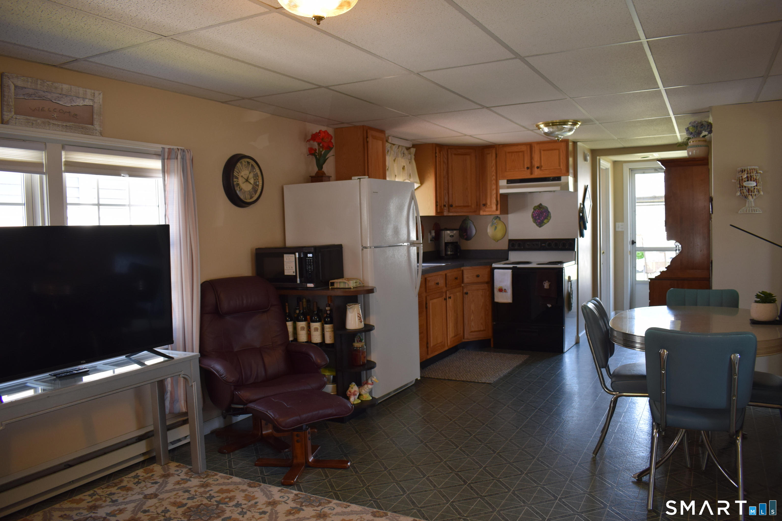 10 Hartford Avenue Old Lyme CT 06371