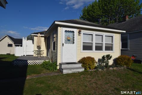 10 Hartford Avenue Old Lyme CT 06371