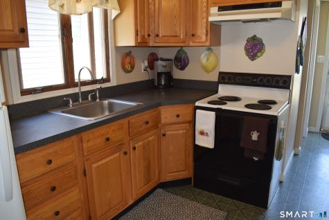 10 Hartford Avenue Old Lyme CT 06371