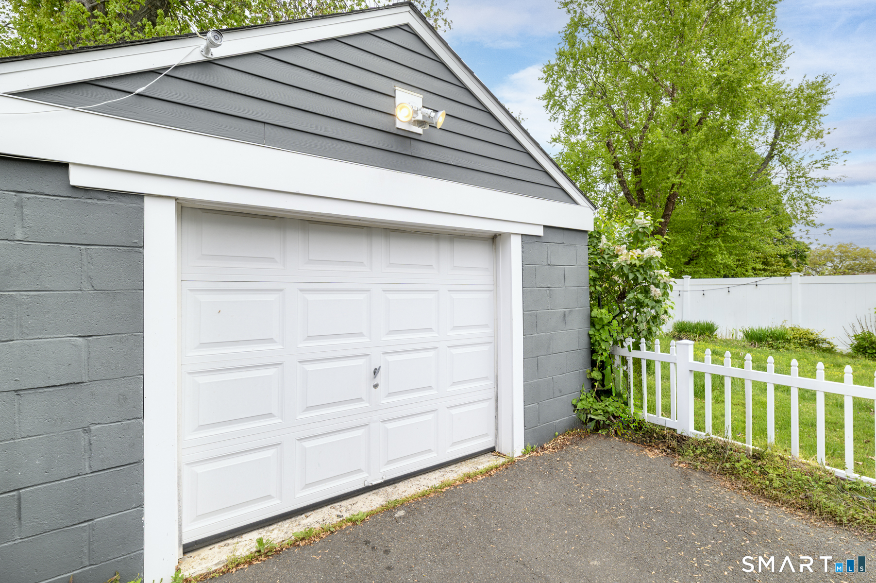 216 Sterling Street Fairfield CT 06825