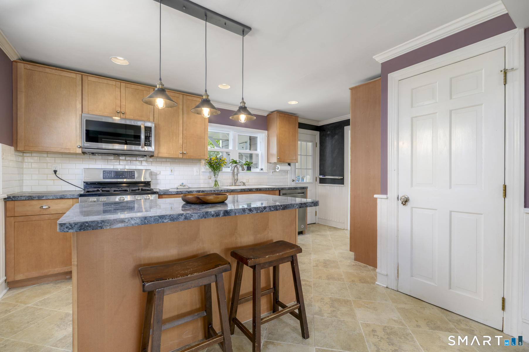216 Sterling Street Fairfield CT 06825