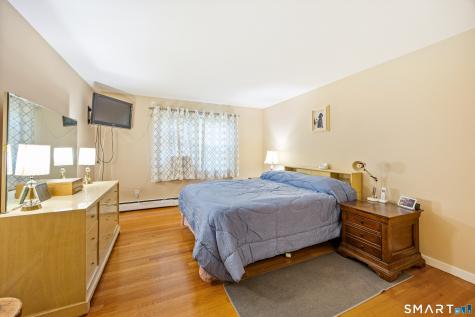 256 Nob Hill Road Cheshire CT 06410