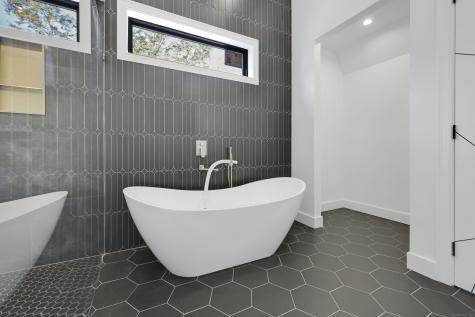 3 Cobtail Way Simsbury CT 06070