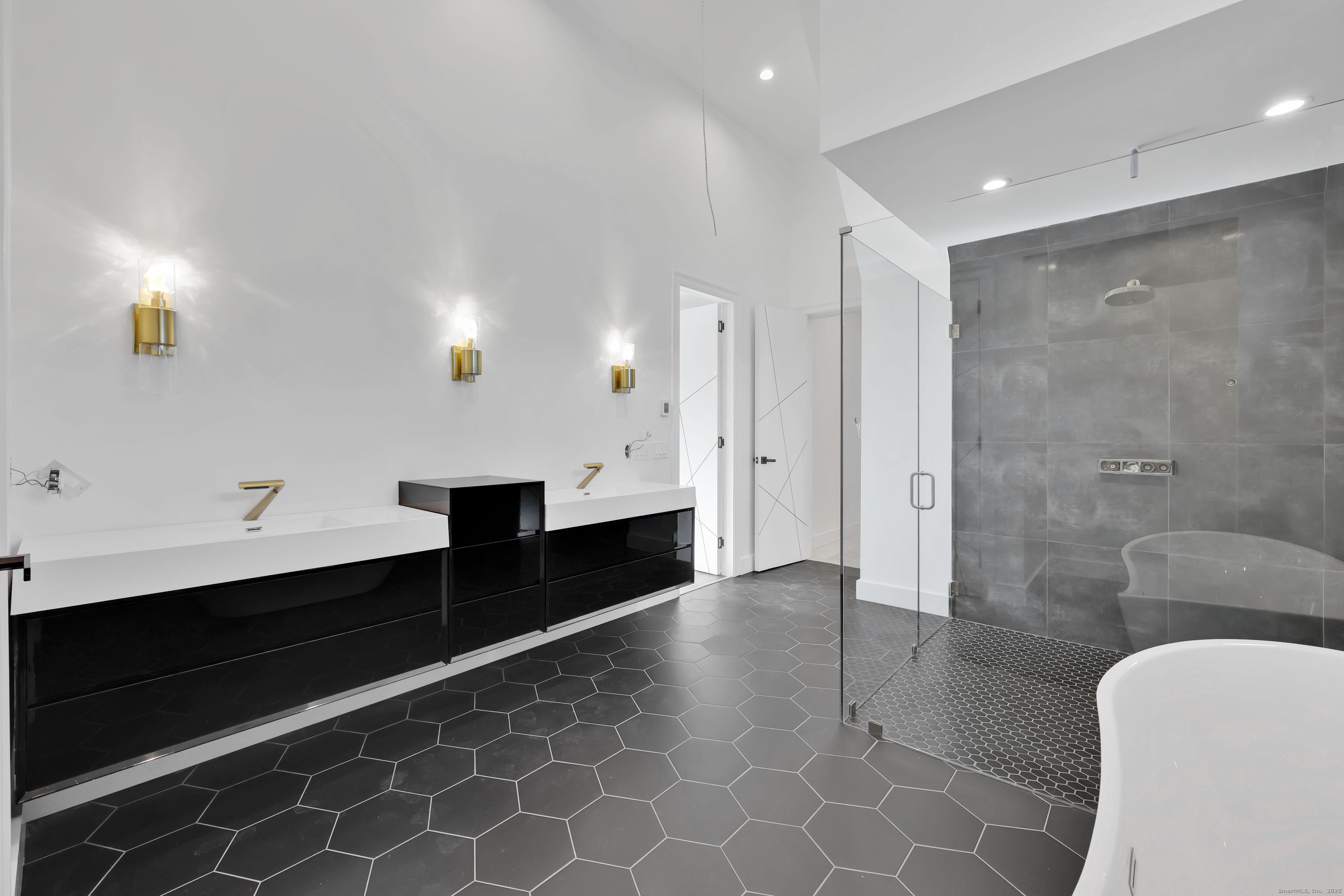 3 Cobtail Way Simsbury CT 06070