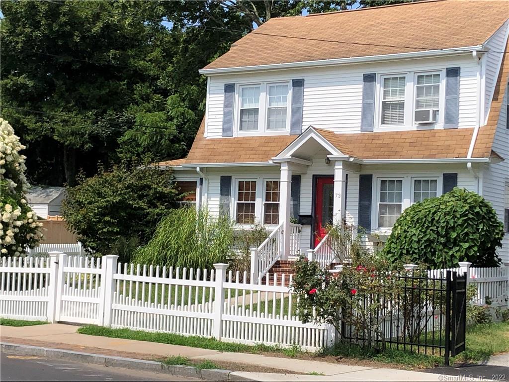 73 Lower Boulevard New London CT 06320