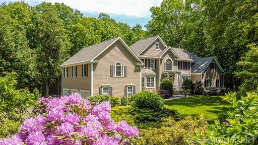 17 Oak Ridge Drive Newtown CT 06470