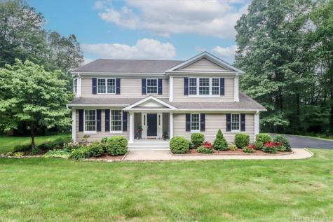 29 Boxwood Lane New Milford CT 06776