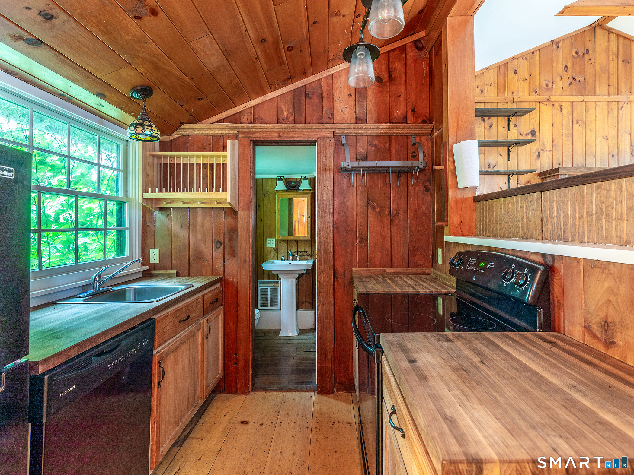 144 Island Trail Morris CT 06763