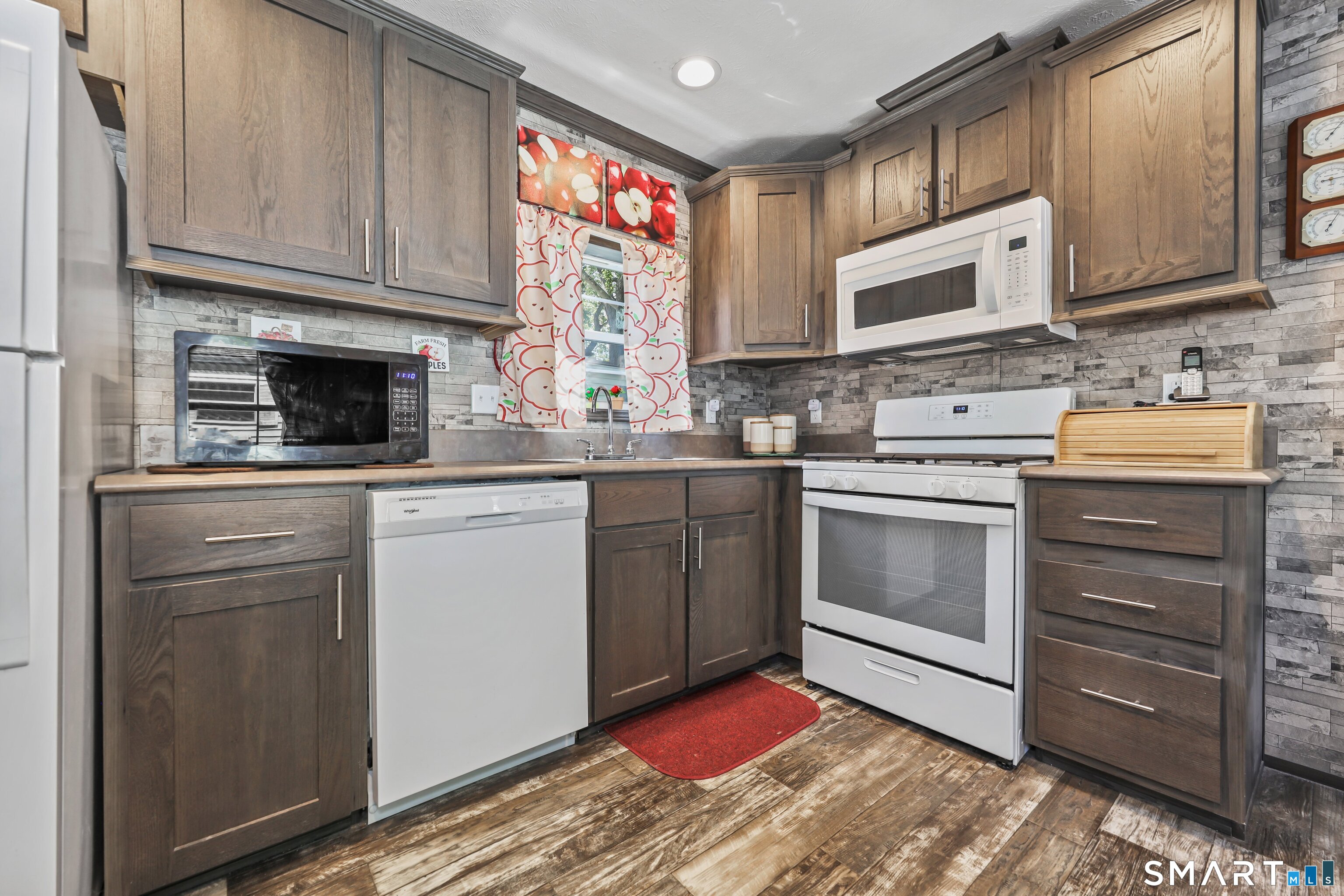 1402 Waterbury Road Thomaston CT 06787