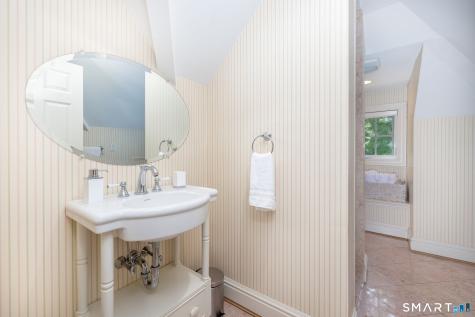 82 Ledyard Road West Hartford CT 06117