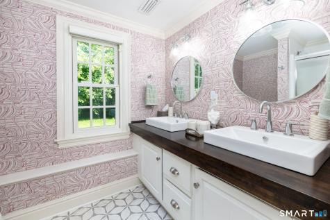 82 Ledyard Road West Hartford CT 06117